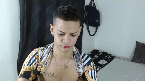 axcel online show from October 8, 12:00 pm