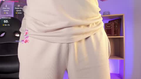 axel_grey_ online show from June 22, 12:34 pm