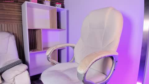 axel_grey_ online show from October 6, 1:07 pm