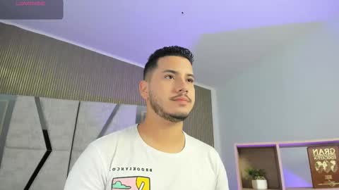 axel_grey_ online show from February 3, 12:20 pm