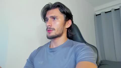 Snapshot of axel_owen chatting on September 27, 1:58 am Axel online show from September 27, 1:58 am