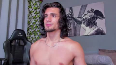 Snapshot of axel_owen chatting on March 2, 5:54 am Axel online show from March 2, 5:54 am