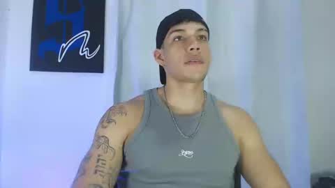 INDEPENDENT MODEL  online show from February 17, 8:16 pm