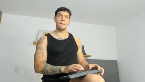 INDEPENDENT MODEL  online show from September 10, 11:06 pm