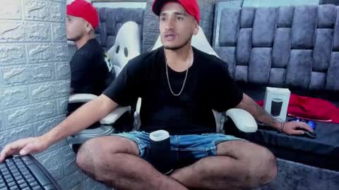 Axell Cross2 online show from February 26, 5:35 am