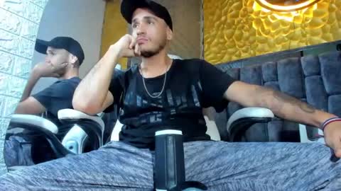 Axell Cross2 online show from March 2, 11:20 pm