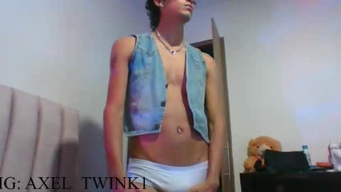 Axel  online show from November 3, 2:12 am