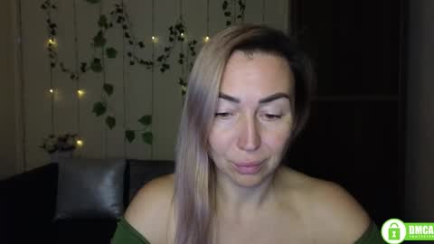 Jully online show from November 24, 6:50 pm