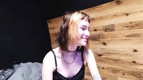 Snapshot of ayannapoellinetz chatting on November 1, 8:24 am Eva online show from November 1, 8:24 am