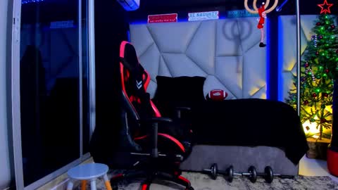 Ayden Miller online show from December 21, 3:46 am