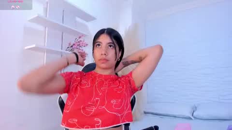 aylinlove_ online show from July 16, 11:46 am