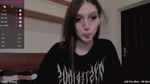 Snapshot of ayn3q chatting on December 15, 1:43 pm AYNEK        fansly  online show from December 15, 1:43 pm