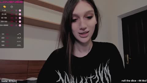 Snapshot of ayn3q chatting on December 14, 5:14 pm AYNEK        fansly  online show from December 14, 5:14 pm