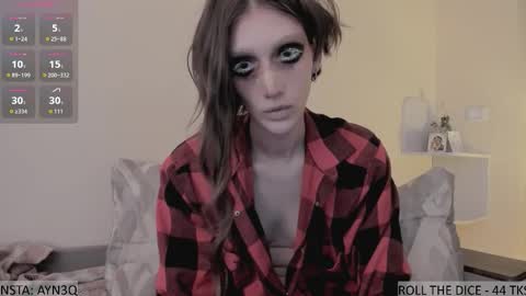 Snapshot of ayn3q chatting on September 28, 5:00 pm AYNEK        fansly  online show from September 28, 5:00 pm