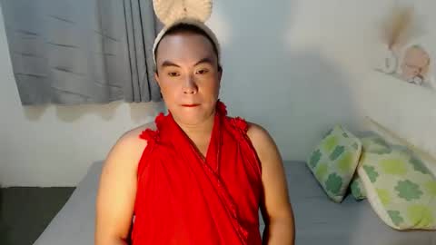 ayumi online show from April 6, 11:55 am