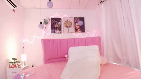 Snapshot of azul_horny chatting on September 26, 10:07 pm PRINCESS AZUL. online show from September 26, 10:07 pm