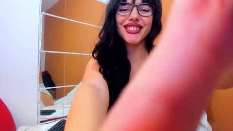 Snapshot of b3cky_ chatting on October 23, 5:42 am Rebecca online show from October 23, 5:42 am