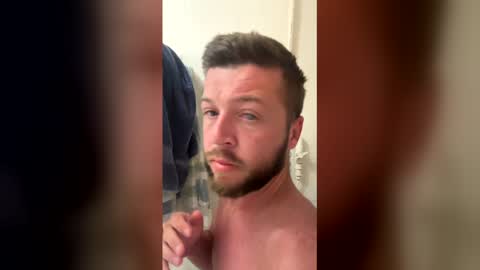 b44212157 online show from April 9, 9:59 am