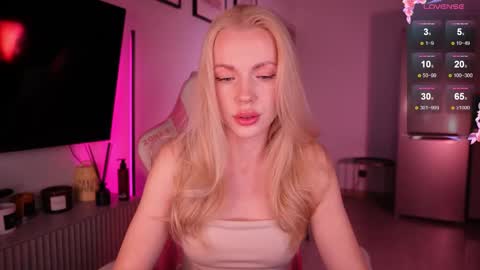 Bonnie  online show from September 29, 1:21 pm