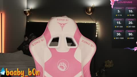 Bonnie  online show from January 9, 8:34 am