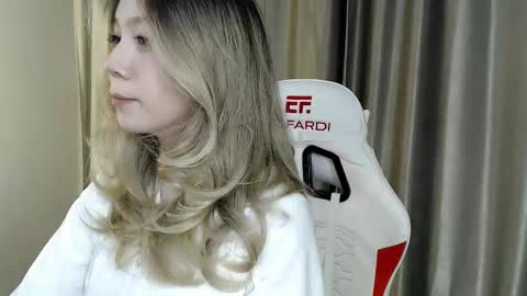 Snapshot of babby_rabbit_ chatting on October 20, 9:31 pm Cute Raby online show from October 20, 9:31 pm