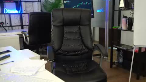 Olivia and Lexi online show from July 7, 7:23 am