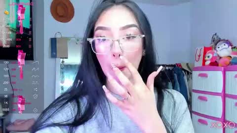 lily online show from October 6, 10:33 am