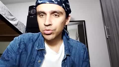 Dani  online show from January 11, 9:32 pm