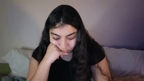 Snapshot of babygotbackends chatting on February 27, 2:35 am BabyGotBackends online show from February 27, 2:35 am