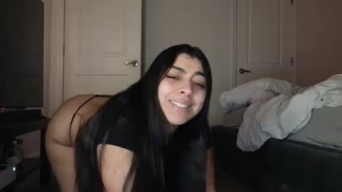 Snapshot of babygotbackends chatting on January 27, 7:14 am BabyGotBackends online show from January 27, 7:14 am