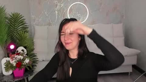 Sophia online show from November 18, 4:37 am