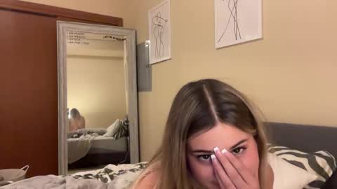 Mia online show from February 24, 9:53 am