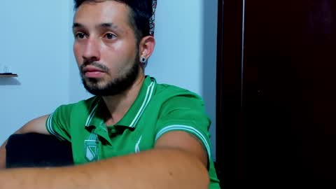 s   online show from October 26, 6:51 pm