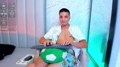 bad_boy_21_ online show from April 3, 12:50 am