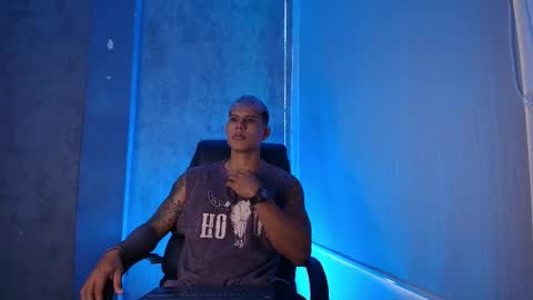 bad_boytoh online show from February 1, 6:49 pm