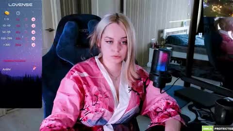 Lin online show from March 26, 8:30 am