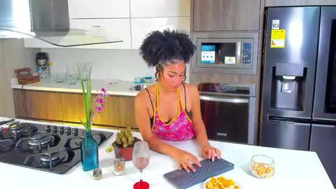 BADDIE DELAYLA online show from May 2, 9:09 pm