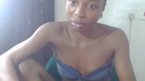 baddiebitchx online show from July 1, 10:35 am