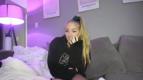 Jade online show from October 29, 2:02 am