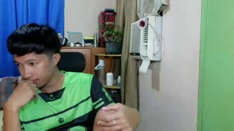 baggage00 online show from July 1, 5:54 pm