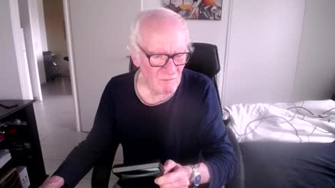 barbapapa73508870 online show from February 23, 7:33 am