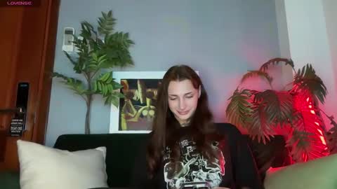 My name is Molly. Please say hello I like talking to you. If you have any wishes or obscene desires please use the tip menu online show from February 3, 11:53 am