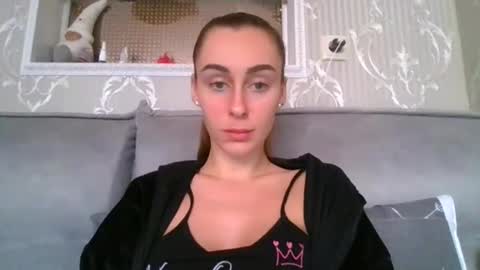 Kate online show from March 5, 9:49 am