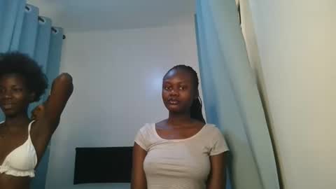 queen online show from March 28, 9:43 am