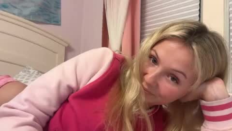 barbiebrittney online show from June 24, 2:18 am