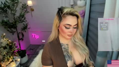 Miss Alexa Fields  online show from December 2, 3:27 am