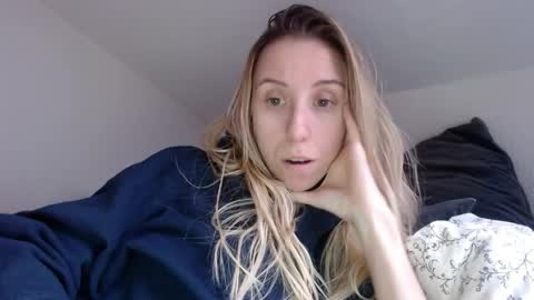 Lena online show from April 8, 5:49 pm