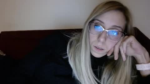 Lena online show from January 17, 6:06 pm