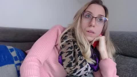 Lena online show from April 12, 4:44 pm