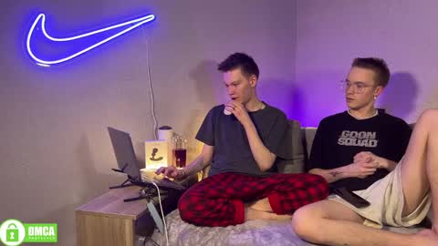 Fansly  Barney  and Kevin T  online show from March 1, 7:26 pm